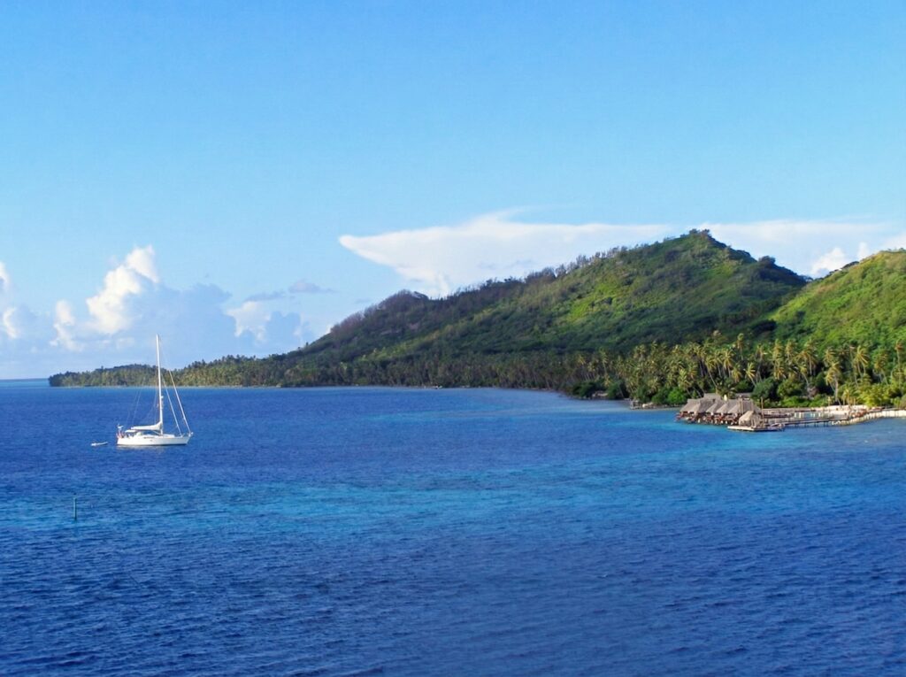 Tahiti sailing life